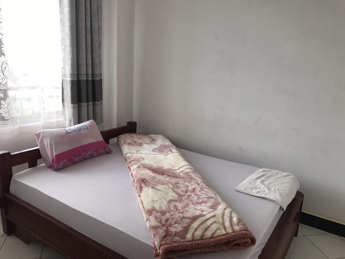 Dreamstone Hotell Moshi Rum bild